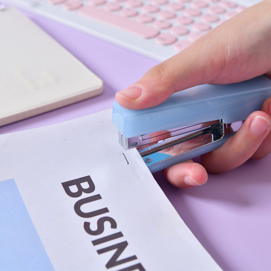 1 Stapler Set Includes Medium Stapler+Stapler Classic Style Suitable for Office, Study, Student Stationery, Office Supplies