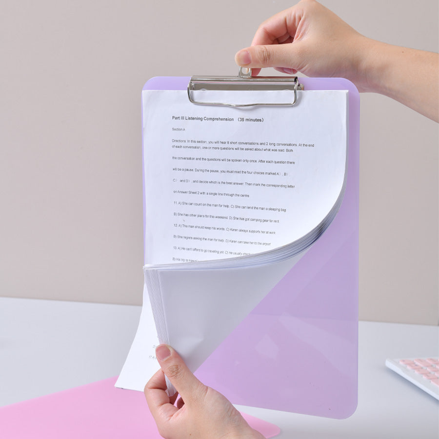 A4写字板4个装，写字板，塑料文件夹，适用于护理、学生、办公 4-pack A4 writing board, writing board, plastic folder, suitable for nursing, student, and office use