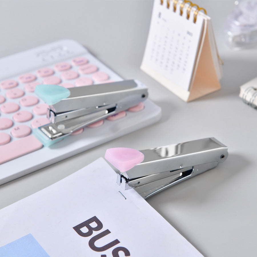 1 Stapler Set Includes Medium Stapler+Stapler Classic Style Suitable for Office, Study, Student Stationery, Office Supplies