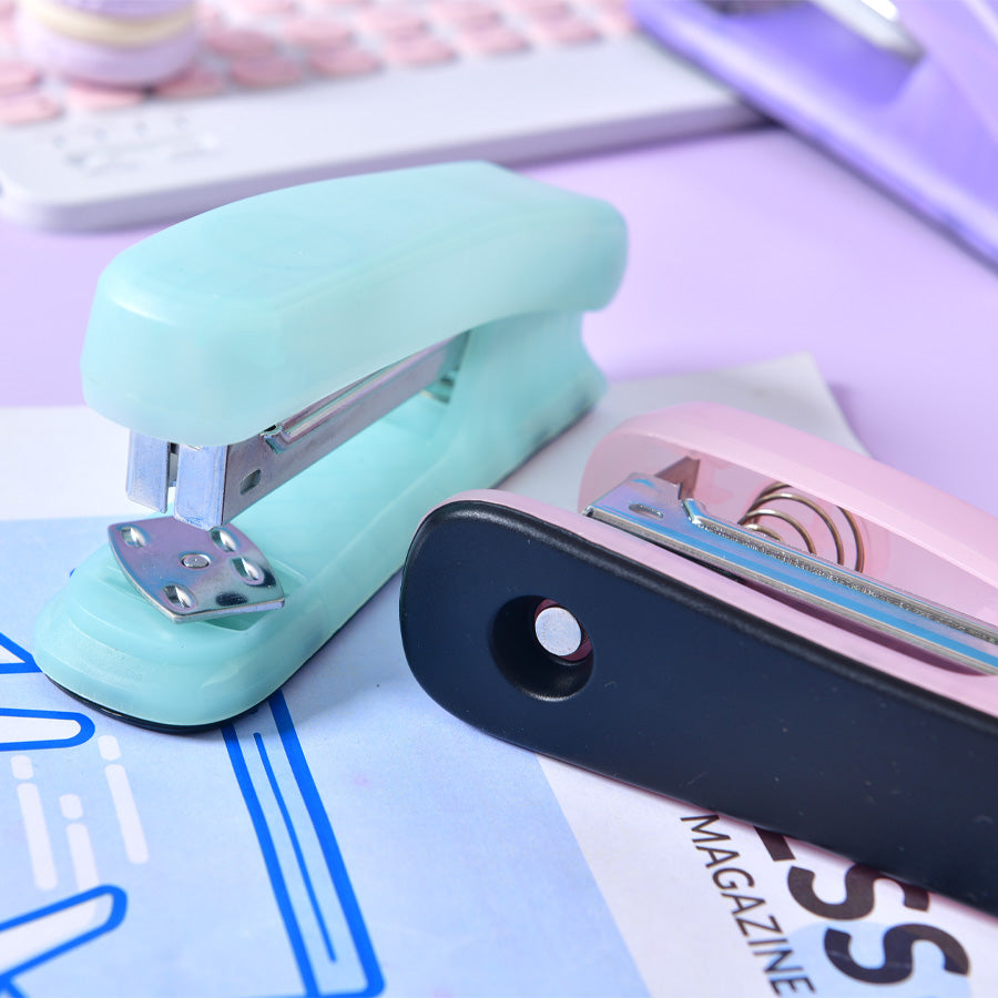 1 Stapler Set Includes Medium Stapler+Stapler Classic Style Suitable for Office, Study, Student Stationery, Office Supplies